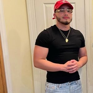 Meet your Posher, Julio